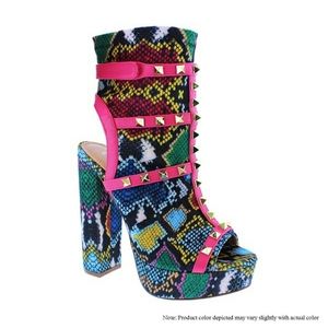 Multicolor block heel bootie